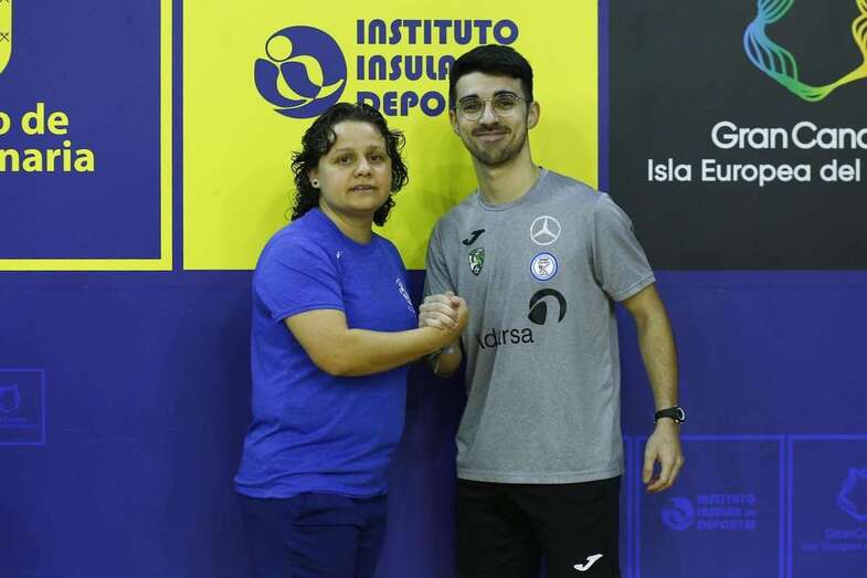 Cristina Gimeno y Álvaro Domínguez, este sábado en el Centro Insular de Deportes (Foto TA)